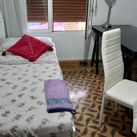 Las Golondrinas Habitacion En Piso Centrico Para Una O Dos Personas 萨拉戈萨 外观 照片