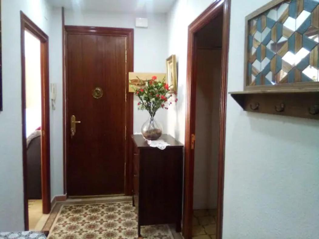 Las Golondrinas Habitacion En Piso Centrico Para Una O Dos Personas 萨拉戈萨 外观 照片