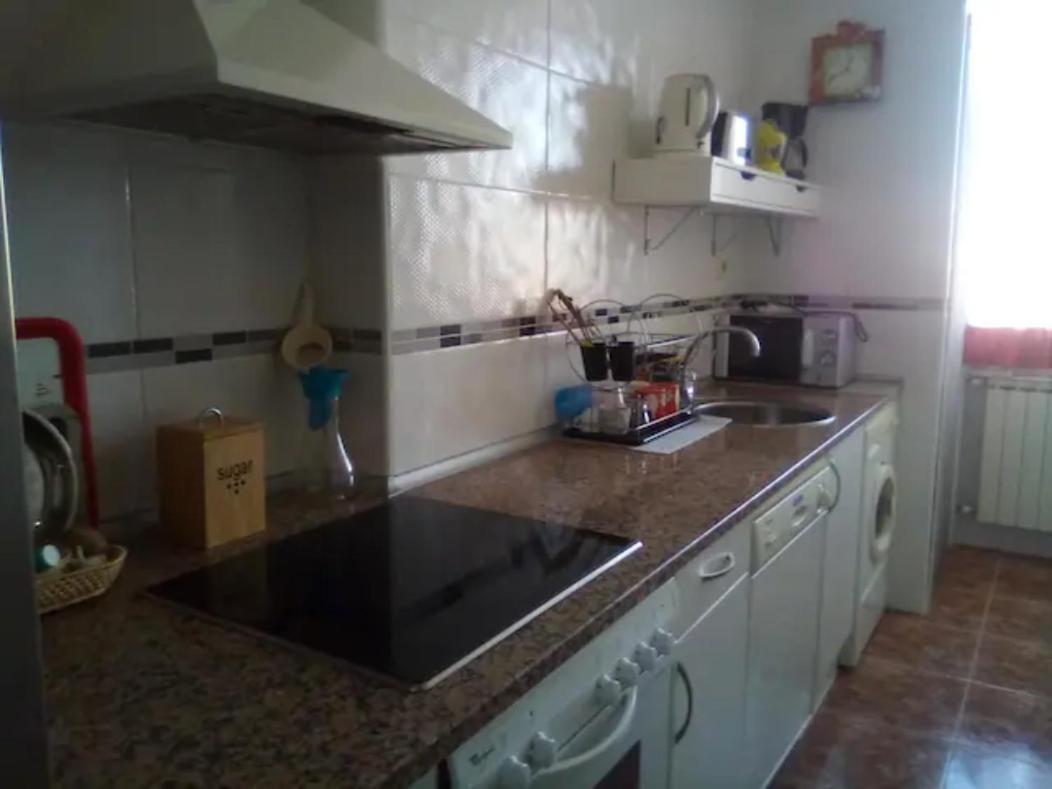 Las Golondrinas Habitacion En Piso Centrico Para Una O Dos Personas 萨拉戈萨 外观 照片